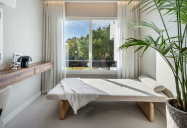 W pełni wyremontowany luksusowy apartament z 3 sypialniami w Eagles Village – La Quinta