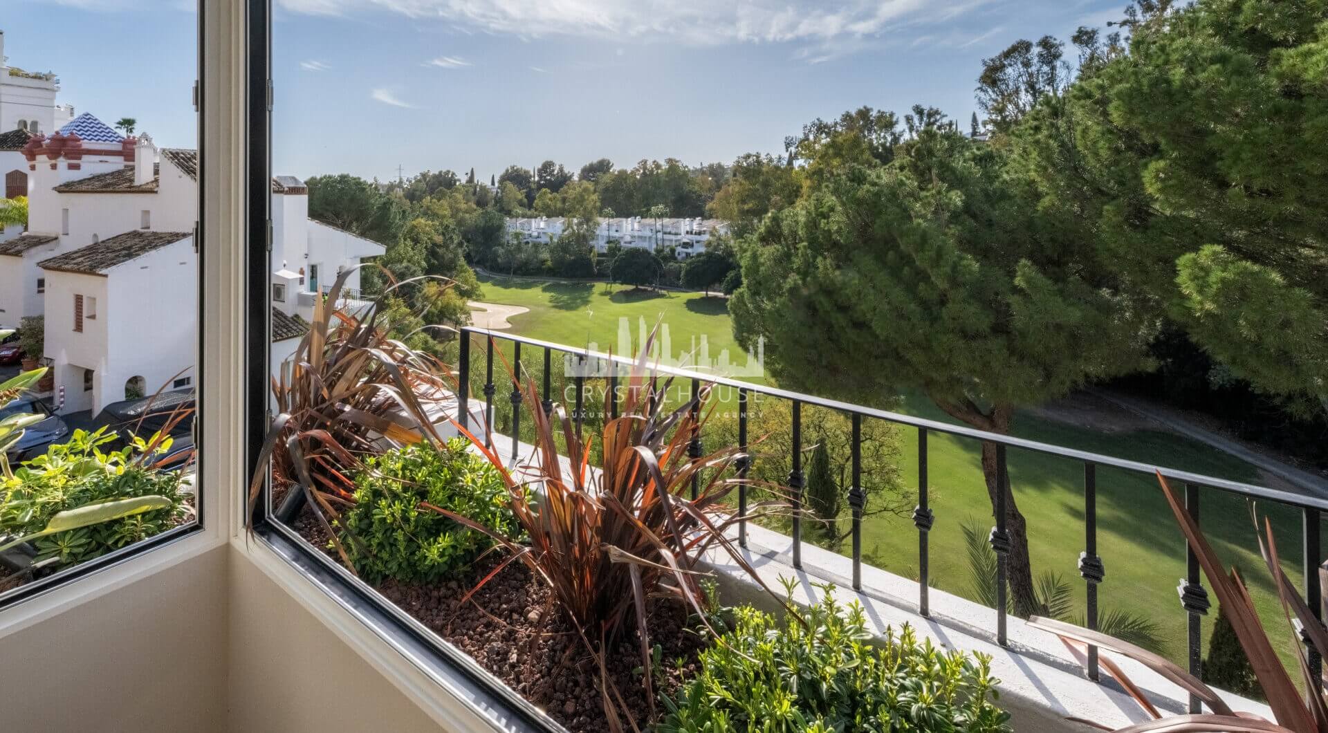 W pełni wyremontowany luksusowy apartament z 3 sypialniami w Eagles Village – La Quinta