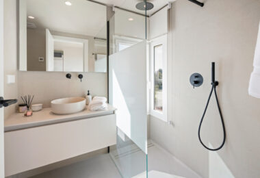 W pełni wyremontowany luksusowy apartament z 3 sypialniami w Eagles Village – La Quinta