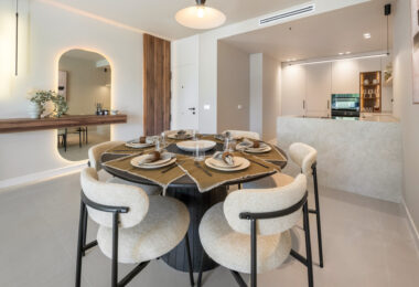 W pełni wyremontowany luksusowy apartament z 3 sypialniami w Eagles Village – La Quinta