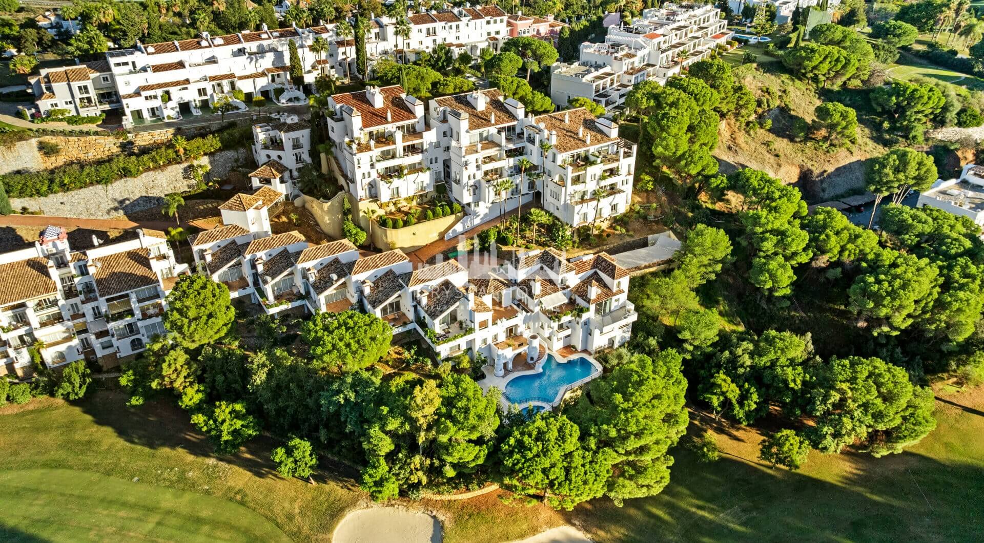 W pełni wyremontowany luksusowy apartament z 3 sypialniami w Eagles Village – La Quinta