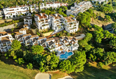 W pełni wyremontowany luksusowy apartament z 3 sypialniami w Eagles Village – La Quinta