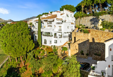 W pełni wyremontowany luksusowy apartament z 3 sypialniami w Eagles Village – La Quinta