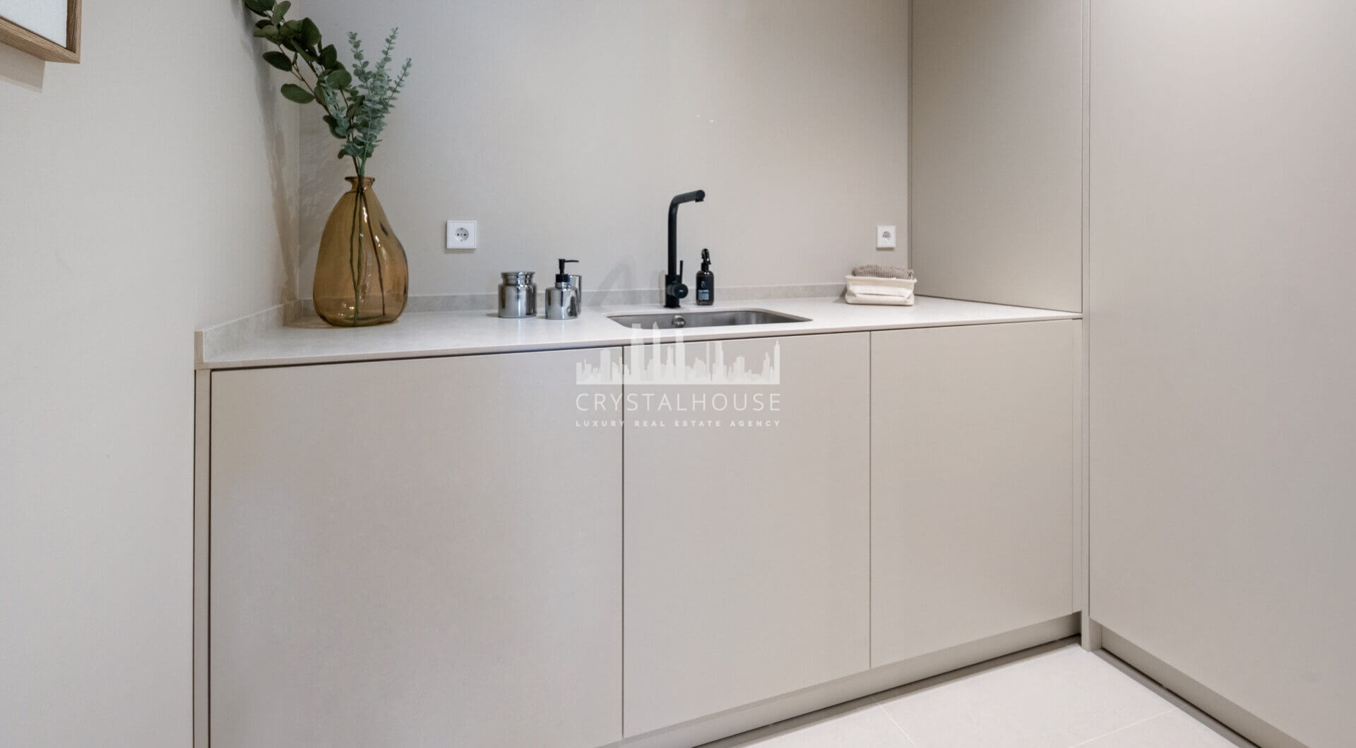 W pełni wyremontowany luksusowy apartament z 3 sypialniami w Eagles Village – La Quinta