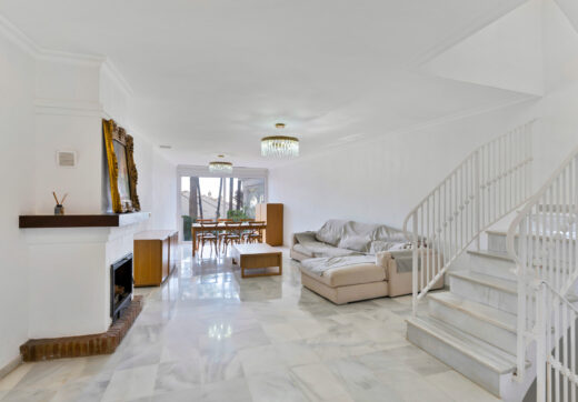 Czteropokojowe miasteczko w dzielnicy Montepiedra, Nagueles w Golden Mile, Marbella