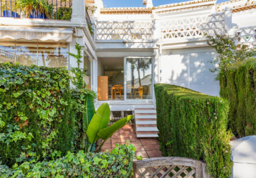 Czteropokojowe miasteczko w dzielnicy Montepiedra, Nagueles w Golden Mile, Marbella