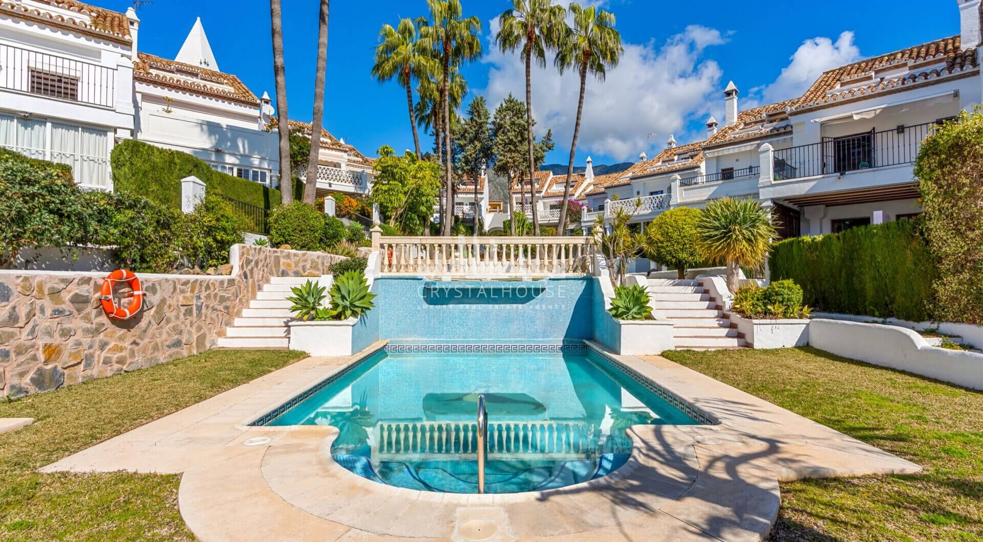 Czteropokojowe miasteczko w dzielnicy Montepiedra, Nagueles w Golden Mile, Marbella