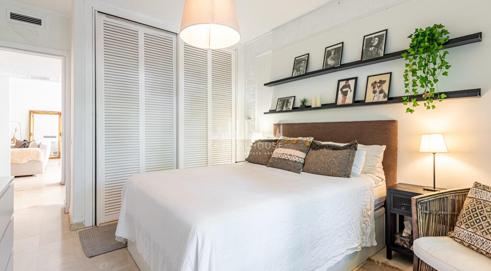 Piękne dwa sypialnie parter apartament, położony w południe - po Birdie Club społeczności w Río Real, Marbella