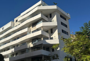 Spektakularny, nowoczesny penthouse z panoramicznym widokiem na morze i góry — Estepona Centrum