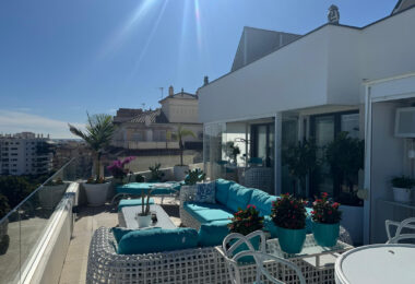 Spektakularny, nowoczesny penthouse z panoramicznym widokiem na morze i góry — Estepona Centrum