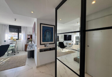 Spektakularny, nowoczesny penthouse z panoramicznym widokiem na morze i góry — Estepona Centrum