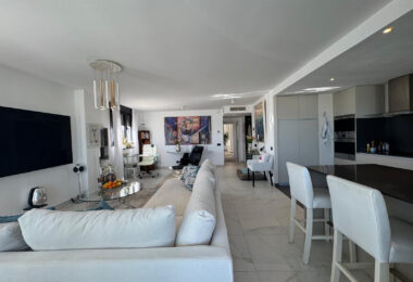 Spektakularny, nowoczesny penthouse z panoramicznym widokiem na morze i góry — Estepona Centrum