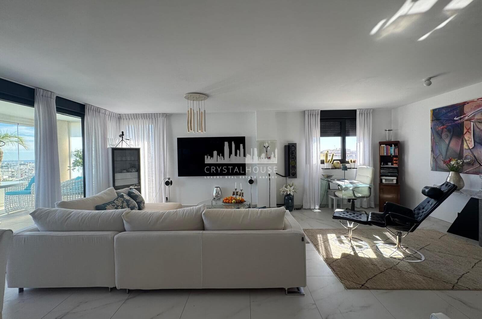 Spektakularny, nowoczesny penthouse z panoramicznym widokiem na morze i góry — Estepona Centrum