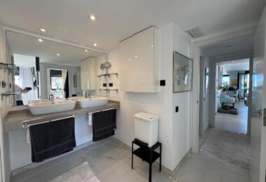 Spektakularny, nowoczesny penthouse z panoramicznym widokiem na morze i góry — Estepona Centrum