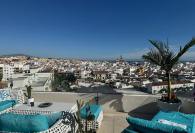 Spektakularny, nowoczesny penthouse z panoramicznym widokiem na morze i góry — Estepona Centrum