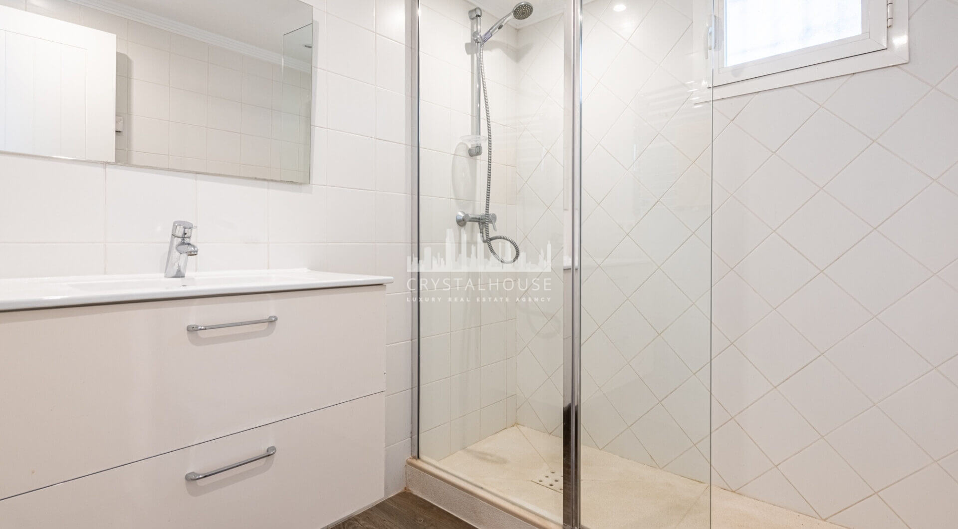 Urokliwa willa w stylu wiejskim na wzgórzach Benahavís – doskonała relacja jakości do ceny