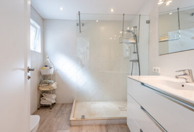 Urokliwa willa w stylu wiejskim na wzgórzach Benahavís – doskonała relacja jakości do ceny