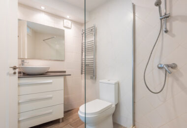 Urokliwa willa w stylu wiejskim na wzgórzach Benahavís – doskonała relacja jakości do ceny