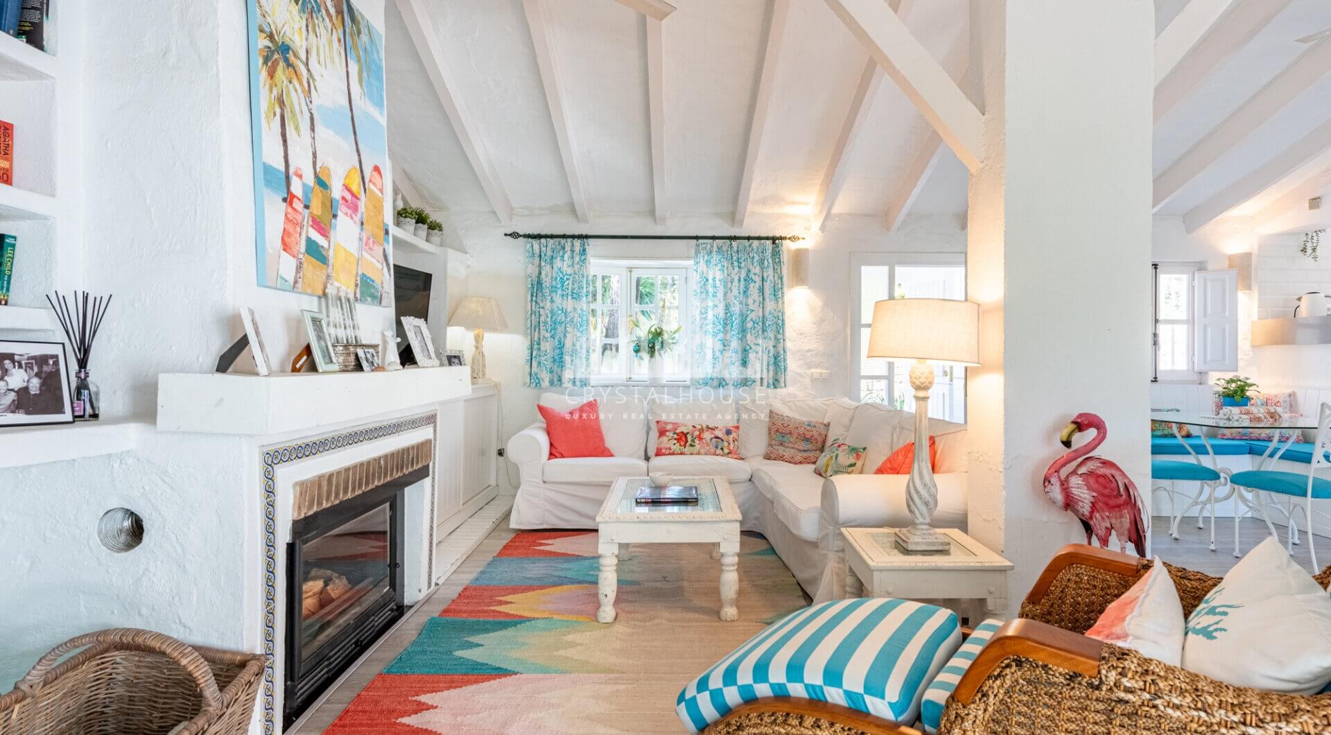 Urokliwa willa w stylu wiejskim na wzgórzach Benahavís – doskonała relacja jakości do ceny