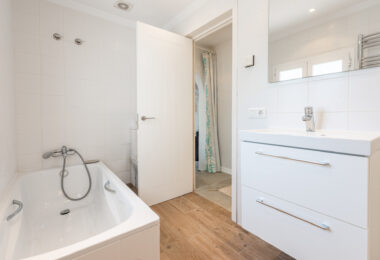 Urokliwa willa w stylu wiejskim na wzgórzach Benahavís – doskonała relacja jakości do ceny