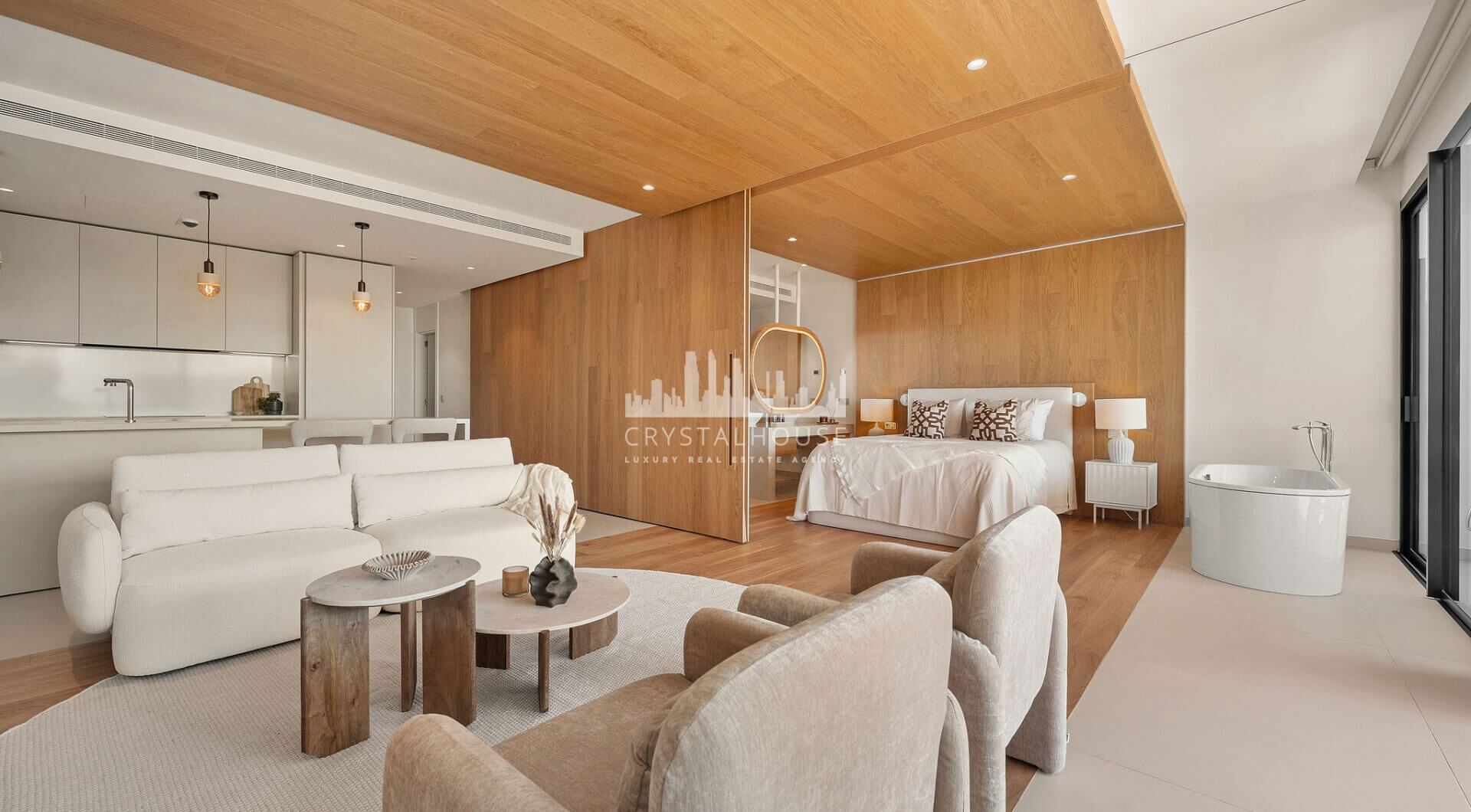 Doświadcz wyrafinowanego życia na wybrzeżu w tym nowym luksusowym apartamencie w prestiżowym Higuerón Resort.