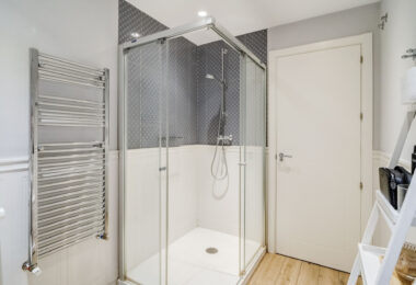 Elegant Four-Sypialnia Townhouse z prywatnym basenem w Lomas de Puente Romano