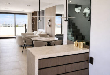 Luksusowy, 3-sypialniany penthouse klasy premium z widokiem na morze