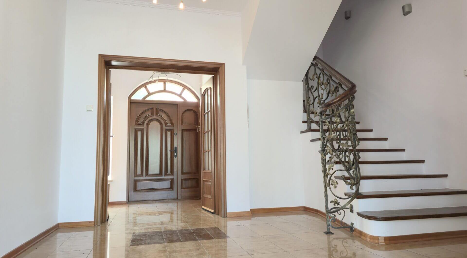 Rezydencja Pałacowa z dużym ogrodem | Wilanów