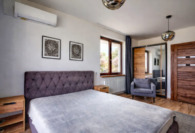 DOM NAD JEZIOREM | PRYWATNA PLAŻA |210 m²| URSYNÓW