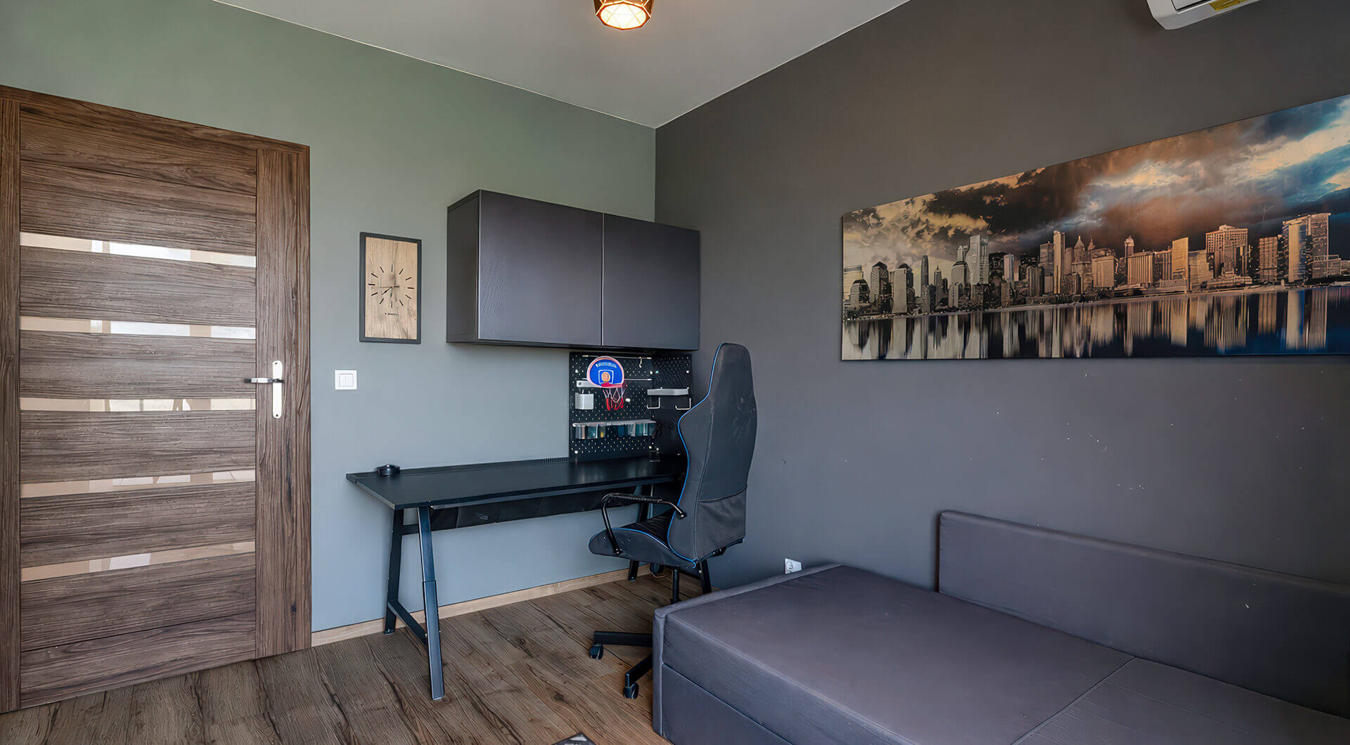 DOM NAD JEZIOREM | PRYWATNA PLAŻA |210 m²| URSYNÓW