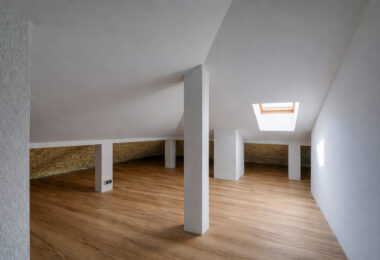 DOM NAD JEZIOREM | PRYWATNA PLAŻA |210 m²| URSYNÓW