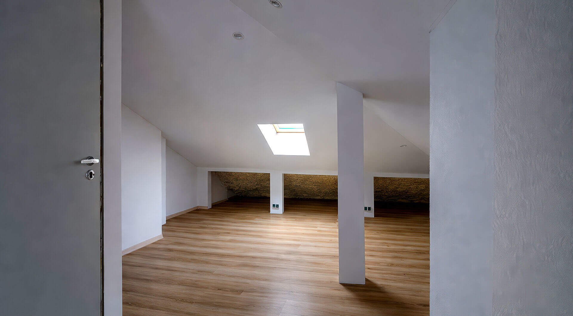 DOM NAD JEZIOREM | PRYWATNA PLAŻA |210 m²| URSYNÓW