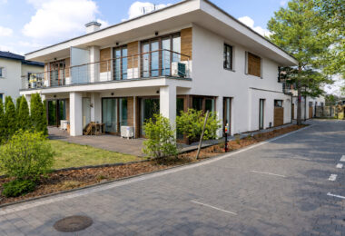 DOM NAD JEZIOREM | PRYWATNA PLAŻA |210 m²| URSYNÓW