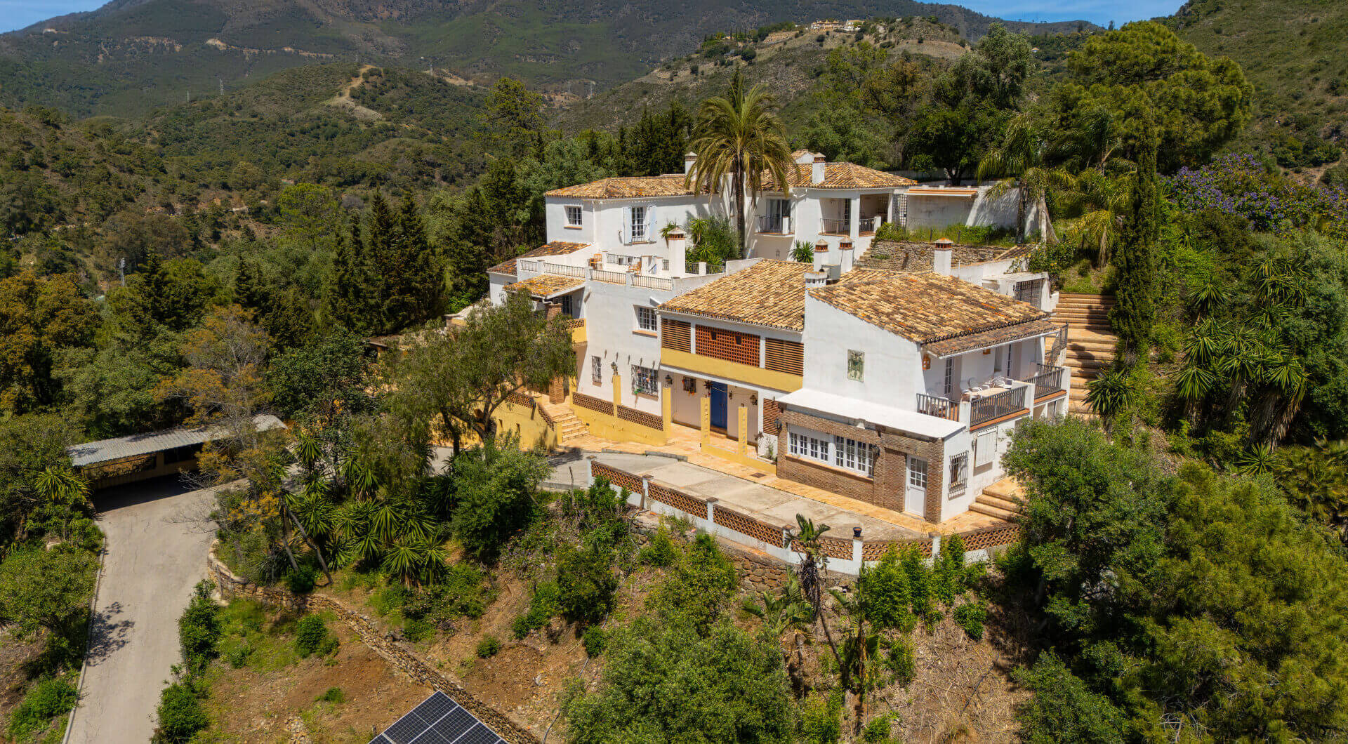 Hiszpania, Benahavis, Benahavis Centro