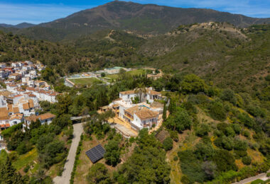 Hiszpania, Benahavis, Benahavis Centro