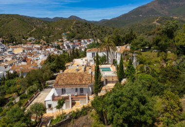 Hiszpania, Benahavis, Benahavis Centro