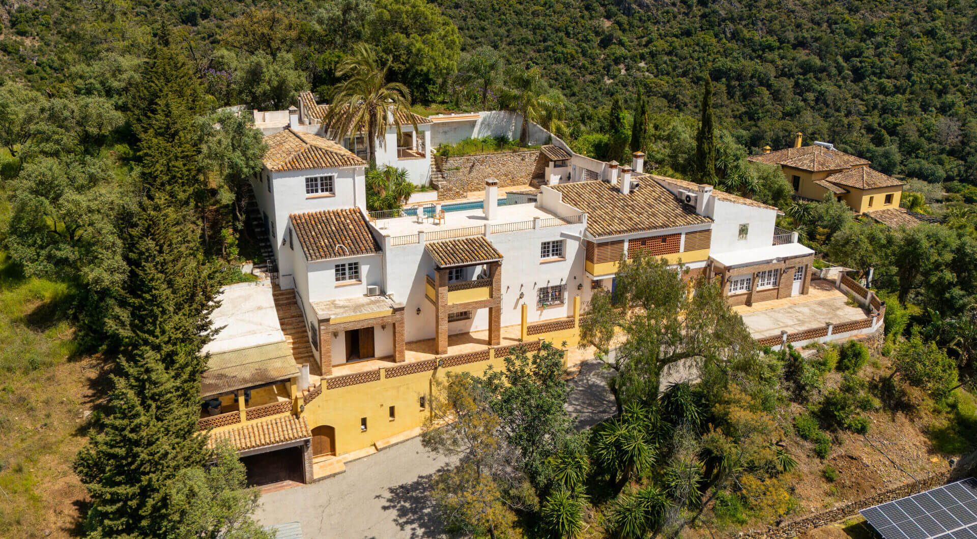 Hiszpania, Benahavis, Benahavis Centro