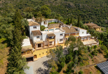 Hiszpania, Benahavis, Benahavis Centro