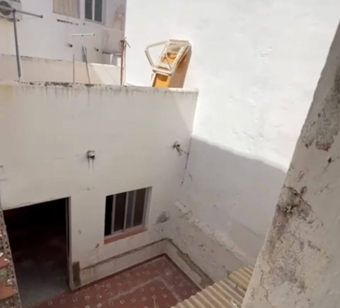 Nieruchomość z projektem i licencją Zatwierdzona na Złotym Trójkącie Estepony