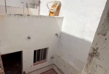 Nieruchomość z projektem i licencją Zatwierdzona na Złotym Trójkącie Estepony