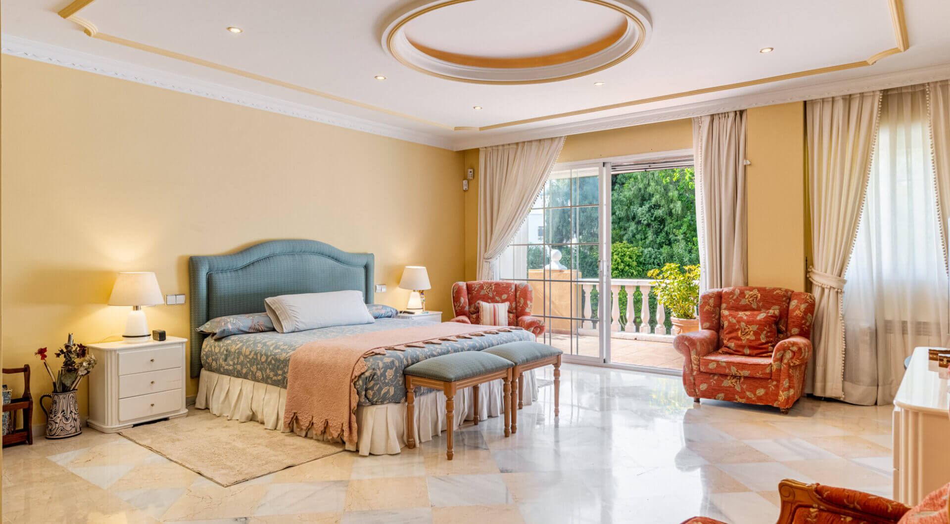 Urocza willa z 5 sypialniami w Atalaya Rio Verde, Marbella