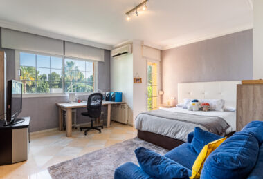 Urocza willa z 5 sypialniami w Atalaya Rio Verde, Marbella