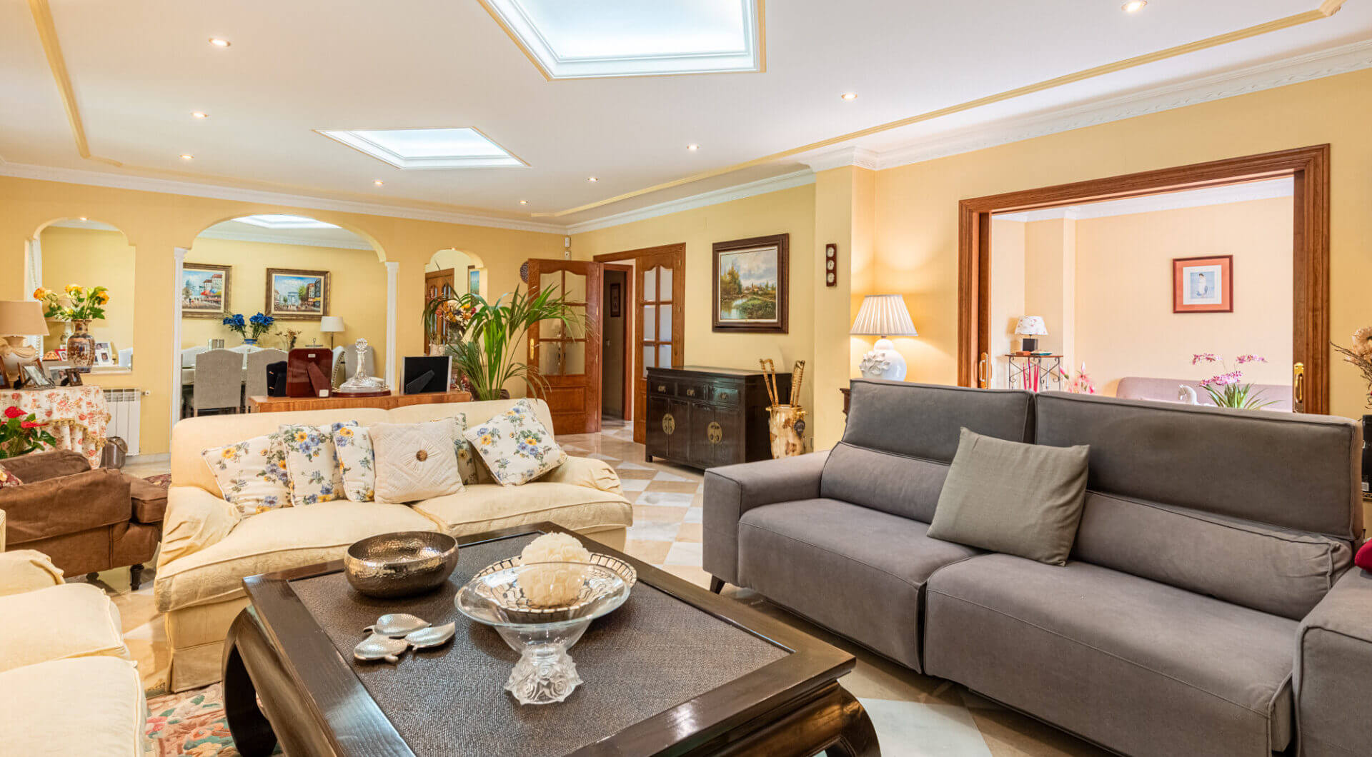 Urocza willa z 5 sypialniami w Atalaya Rio Verde, Marbella