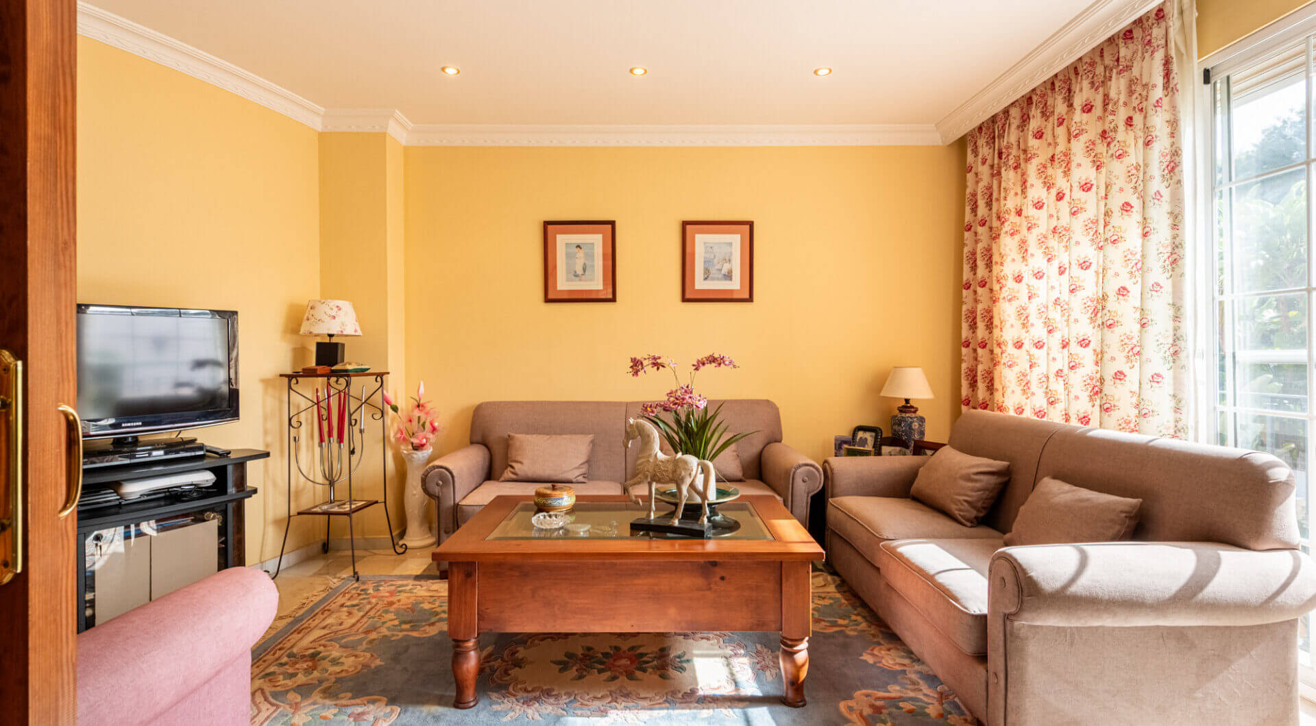 Urocza willa z 5 sypialniami w Atalaya Rio Verde, Marbella