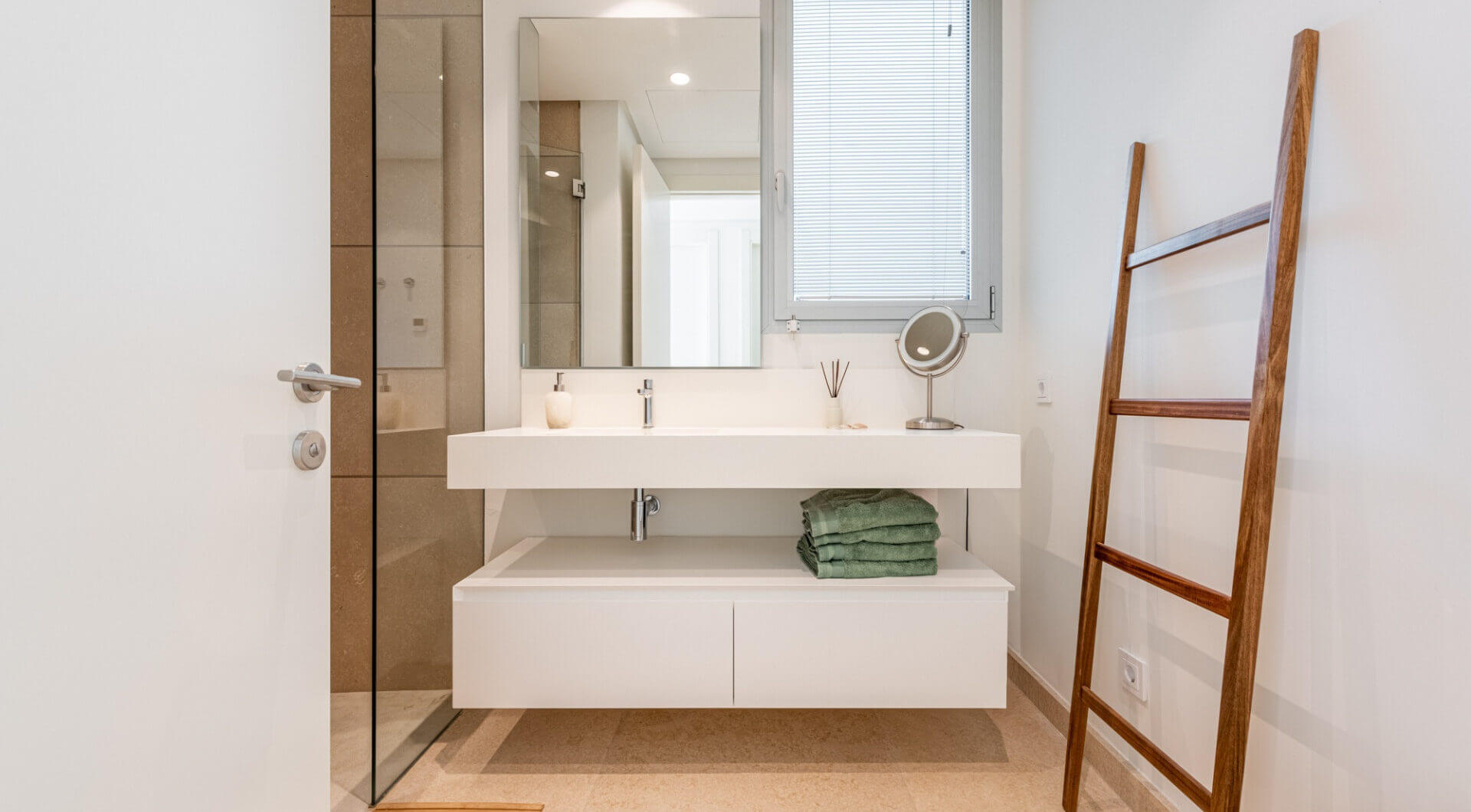 Uroczy penthouse położony w Marbella Club Hills, Benahavis