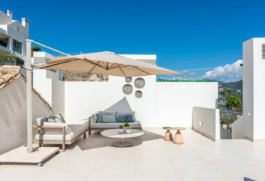 Uroczy penthouse położony w Marbella Club Hills, Benahavis