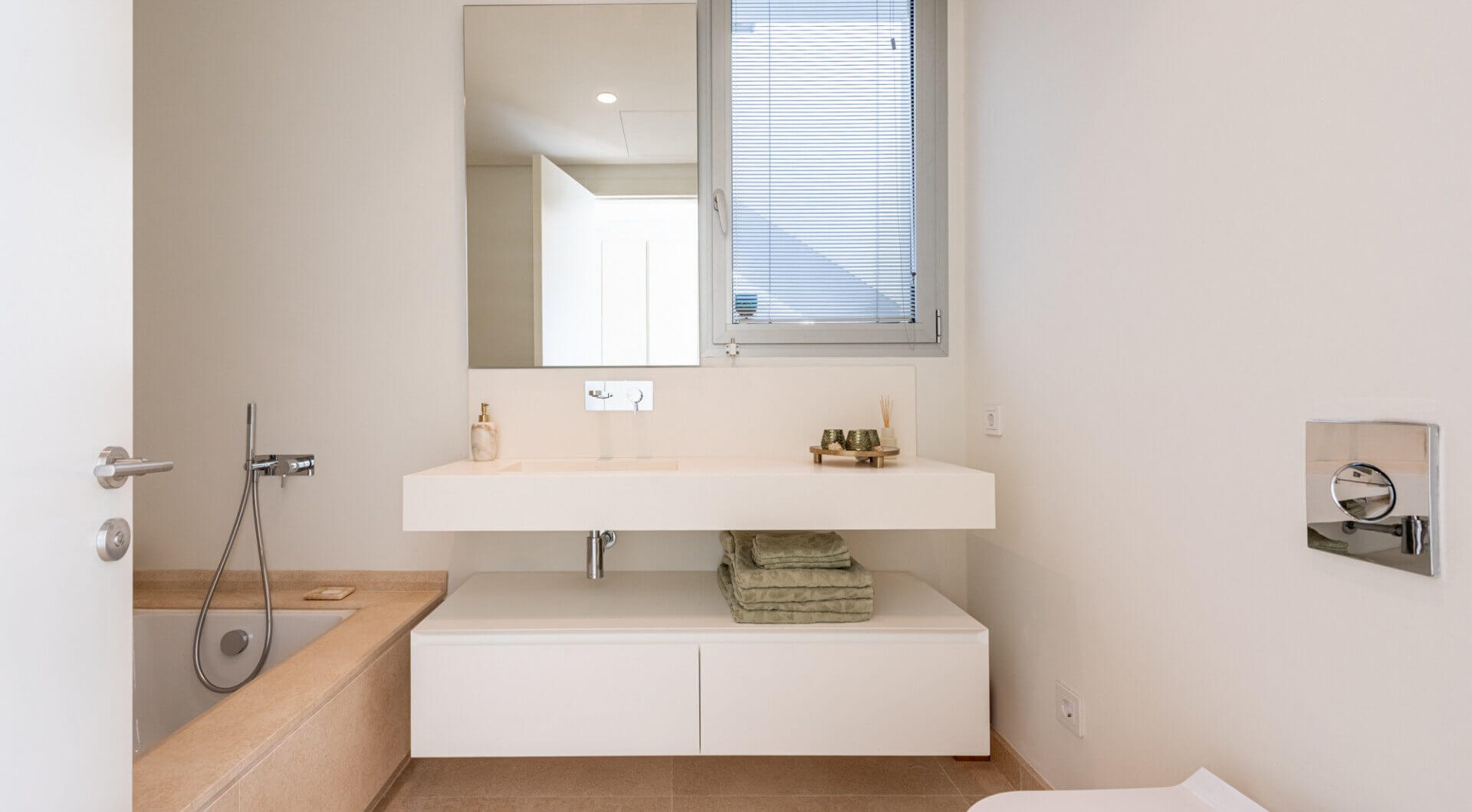 Uroczy penthouse położony w Marbella Club Hills, Benahavis