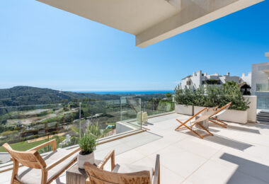 Uroczy penthouse położony w Marbella Club Hills, Benahavis