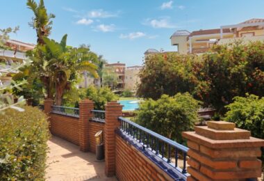 Reform możliwość - Duże dwie sypialnie, parter ogród apartament położony w Riviera del Sol, Mijas