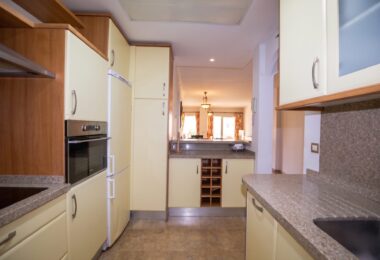 Reform możliwość - Duże dwie sypialnie, parter ogród apartament położony w Riviera del Sol, Mijas